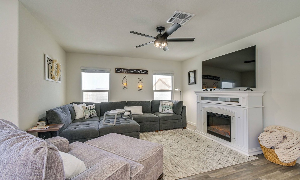 Mohave Valley House | 1 Mi to Golf Course: Bright Mohave Valley Home