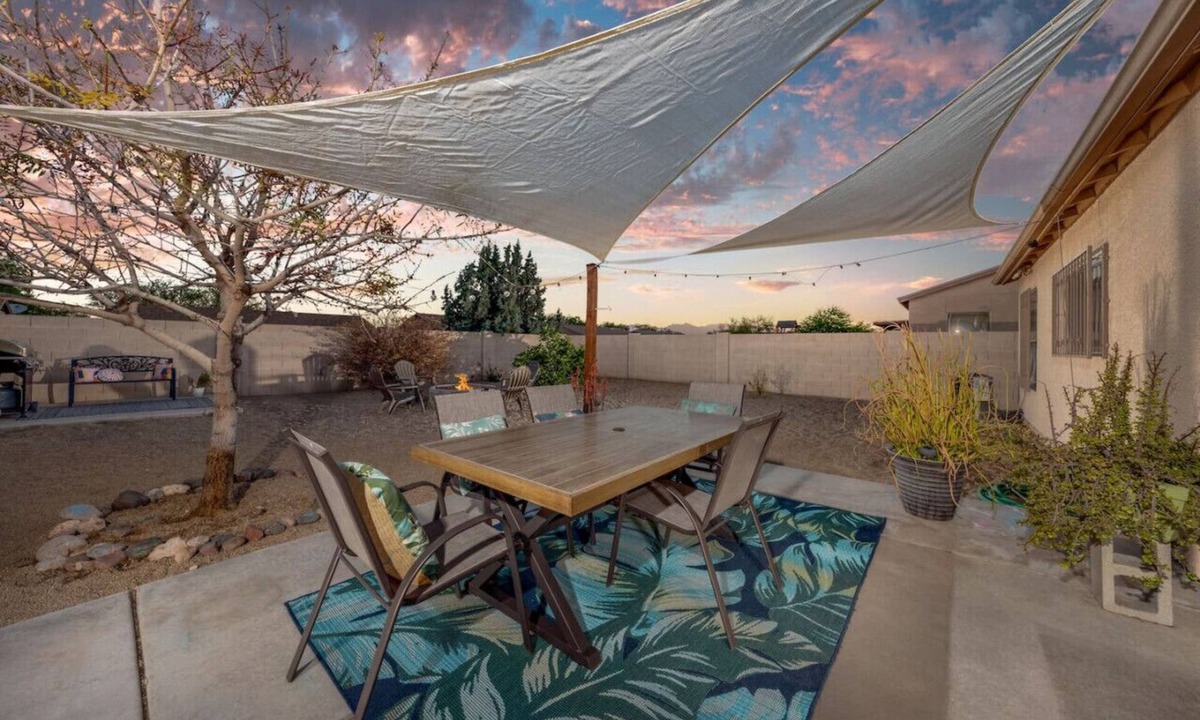 Tucson House | 2 Homes/7 BR 4 BA Total/Teams at KINO, ideal