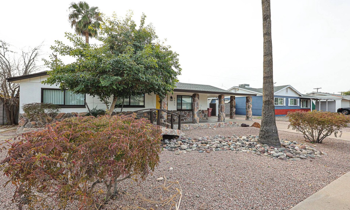 Papago Parkway House | 3 BDR Home Down Town Scottsdale with Hot Tub