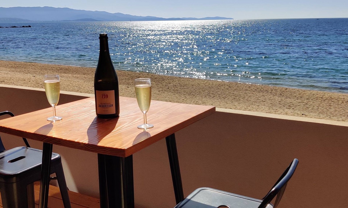 Le Ricanto Apartment | 40m² apartment on the beach, 10m² terrace
