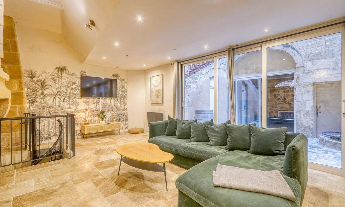 Hotel de Ville - Quinconces Apartment | A superb large loft in the heart of Bordeaux