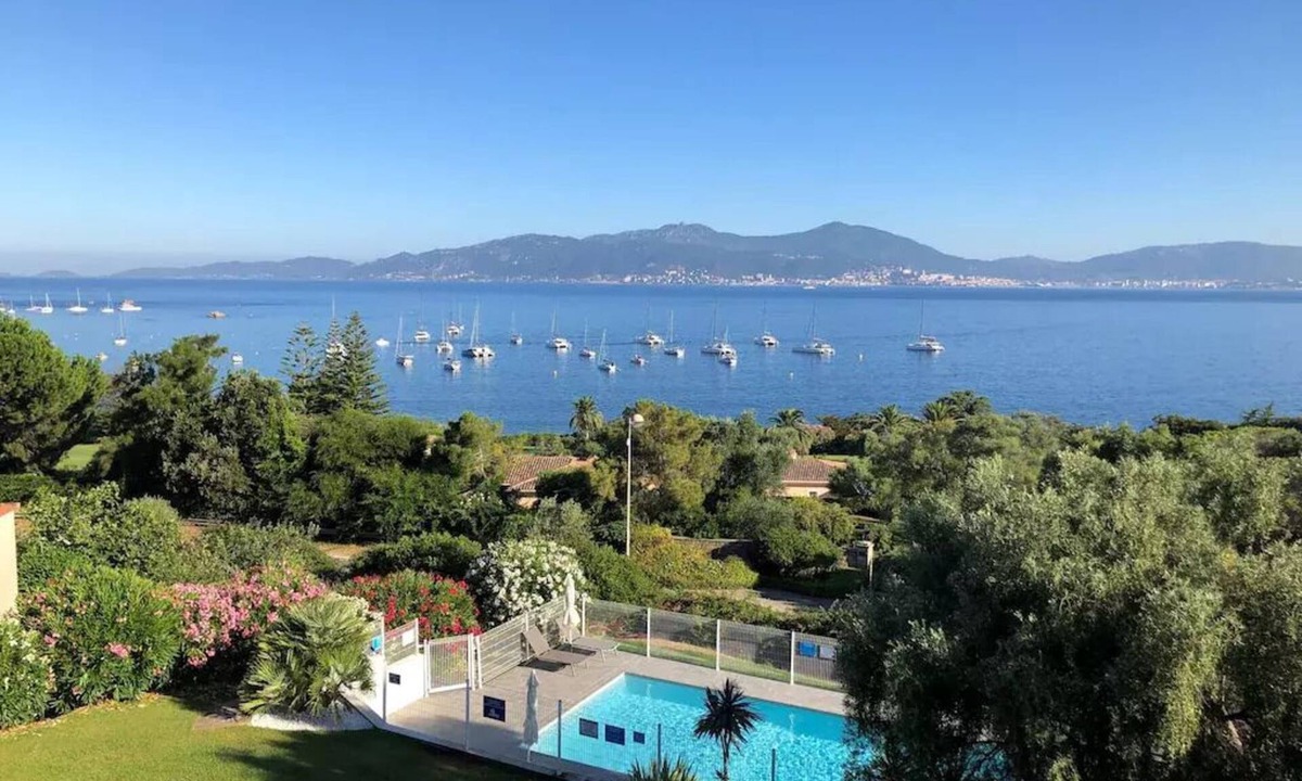 Isolella Apartment | Apartment with superb sea view 200m from the beach and 10m from Porticcio