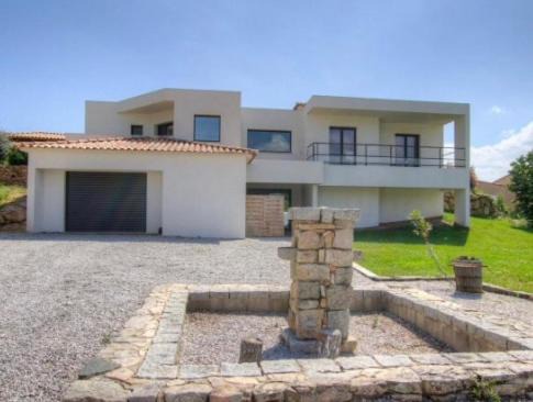 Afa Apartment | Appartement tranquille en bas de villa