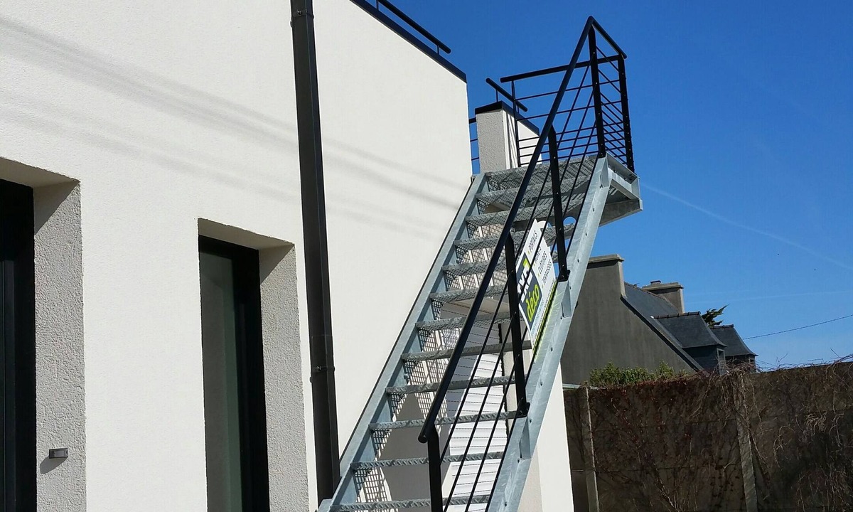 Plouescat Villa | Architect-designed house built in 2014, extended in 2023, 50 m from the sea.
