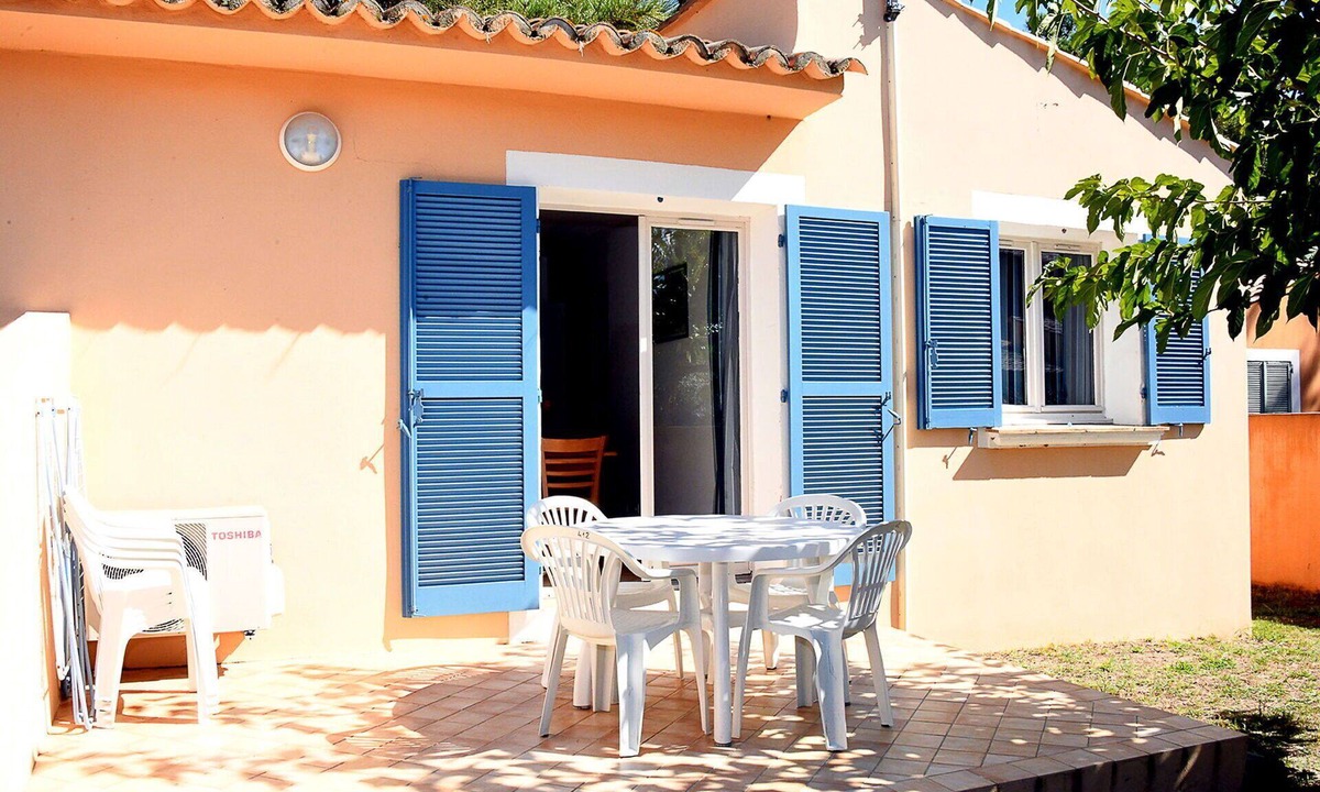 Pineto House | Beautiful apartment in villa for 8 guests with WIFI, pool, TV, terrace and pets allowed