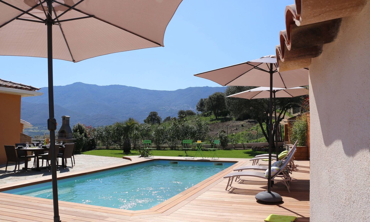 Santʼ Andrea-dʼOrcino House | Beautiful new T4, heated pool, closed property with caretaker 2mins from the beaches
