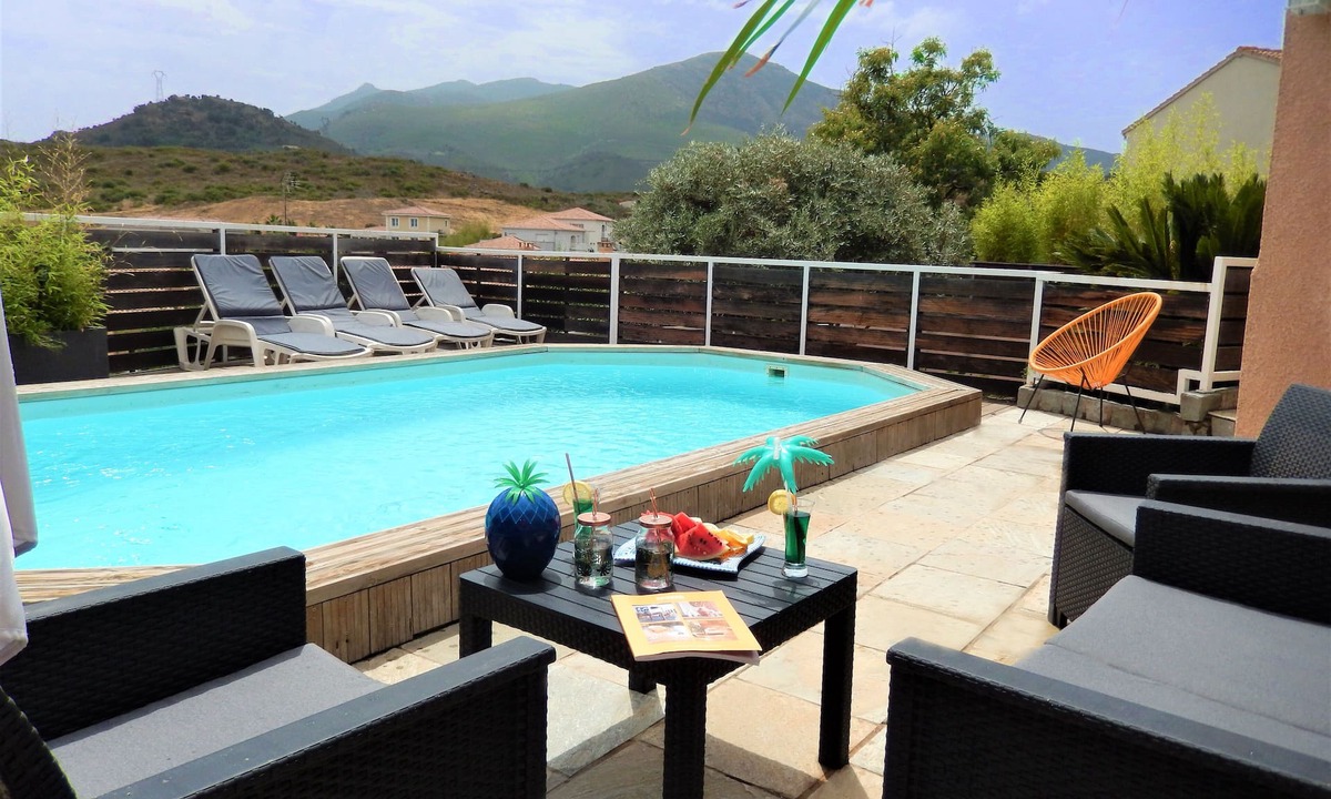Biguglia House | Beautiful house with swimming pool terraces garden air conditioning wifi 10' from the sea