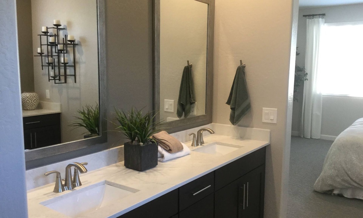 Mesa House | Beautiful New Home In Community with Everything