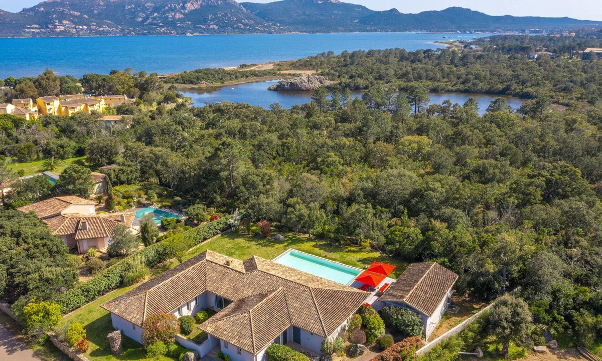 Porto-Vecchio Villa | BEAUTIFUL VILLA SITUATED NEARBY CITY CENTER AND ALL COMMODITIES
