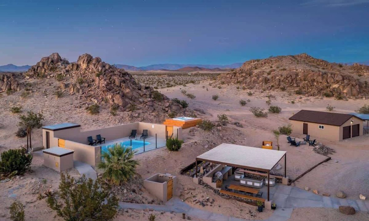 Wonder Valley House | Black Star Oasis By The Cohost Company