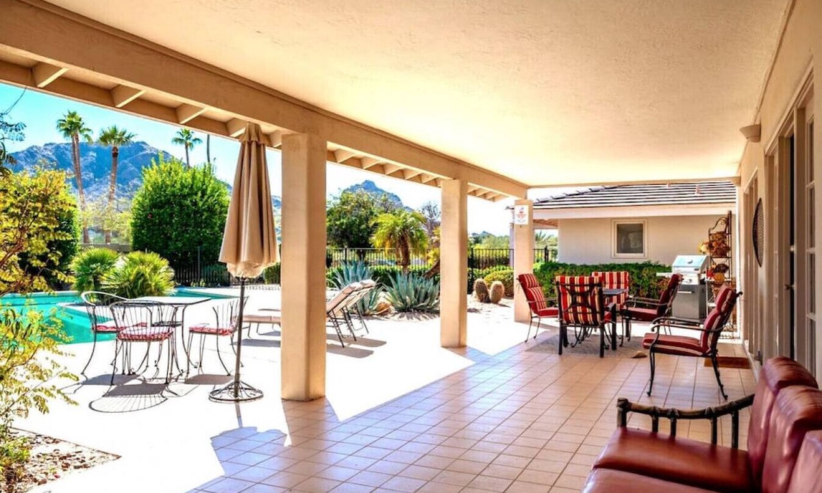 Paradise Valley Apartment | Breathtaking View Retreat: Large Pool w/Pickleball