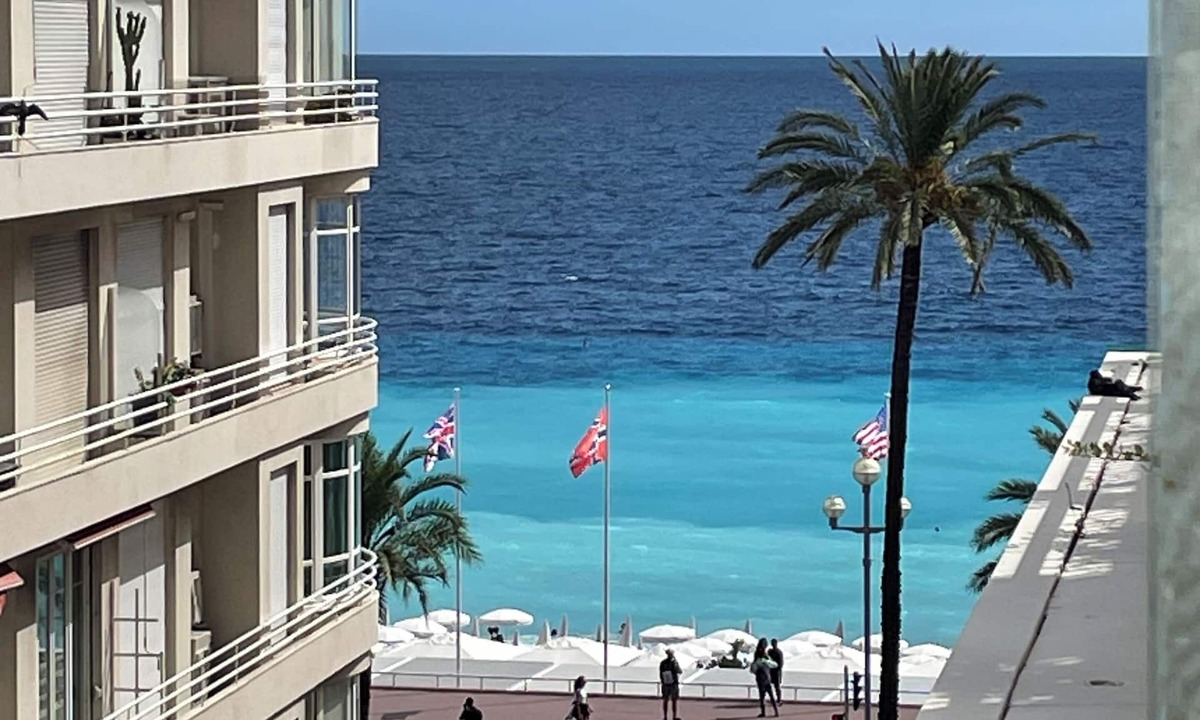 Nice City Centre Apartment | Carré d'Or-Promenade des Anglais-great location! Charming spacious with terrace