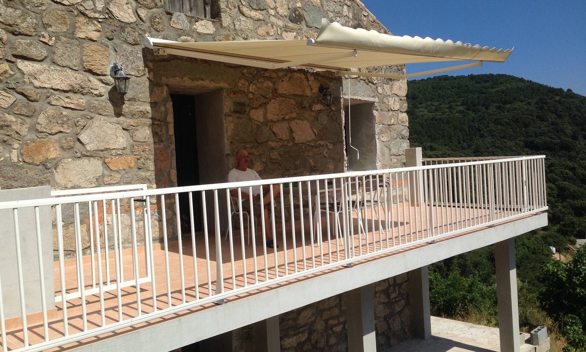 Levie Apartment | CASA PURRUSSONI Apartment in stone house
