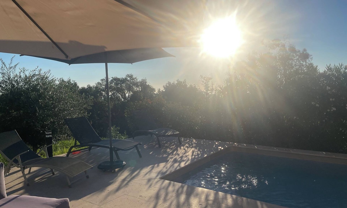 Cervione Apartment | CERVIONE, ground floor villa for 2 people - Heated swimming pool