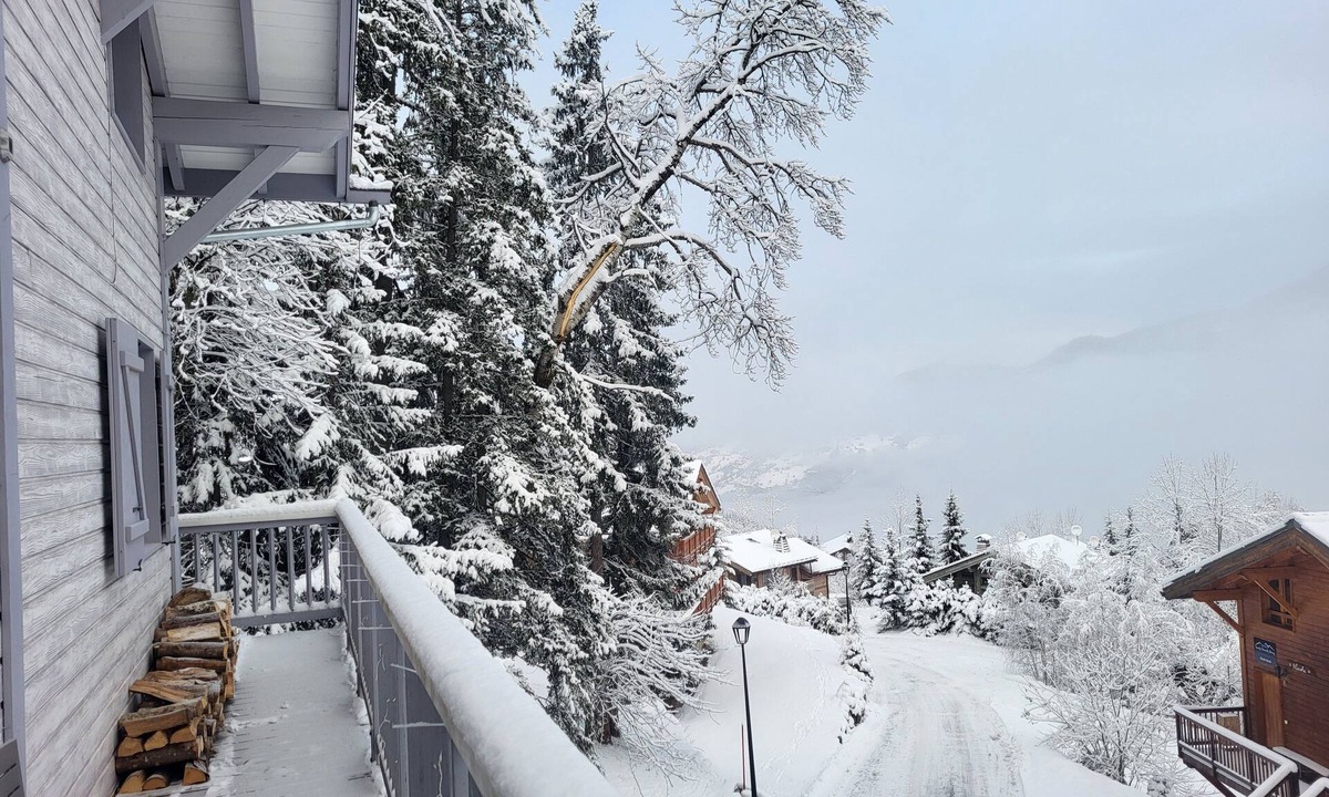 La Perriere Ski Chalet | Chalet Courchevel - 14 Persons, 7 Bedrooms 7 Bathrooms, 40m from slopes