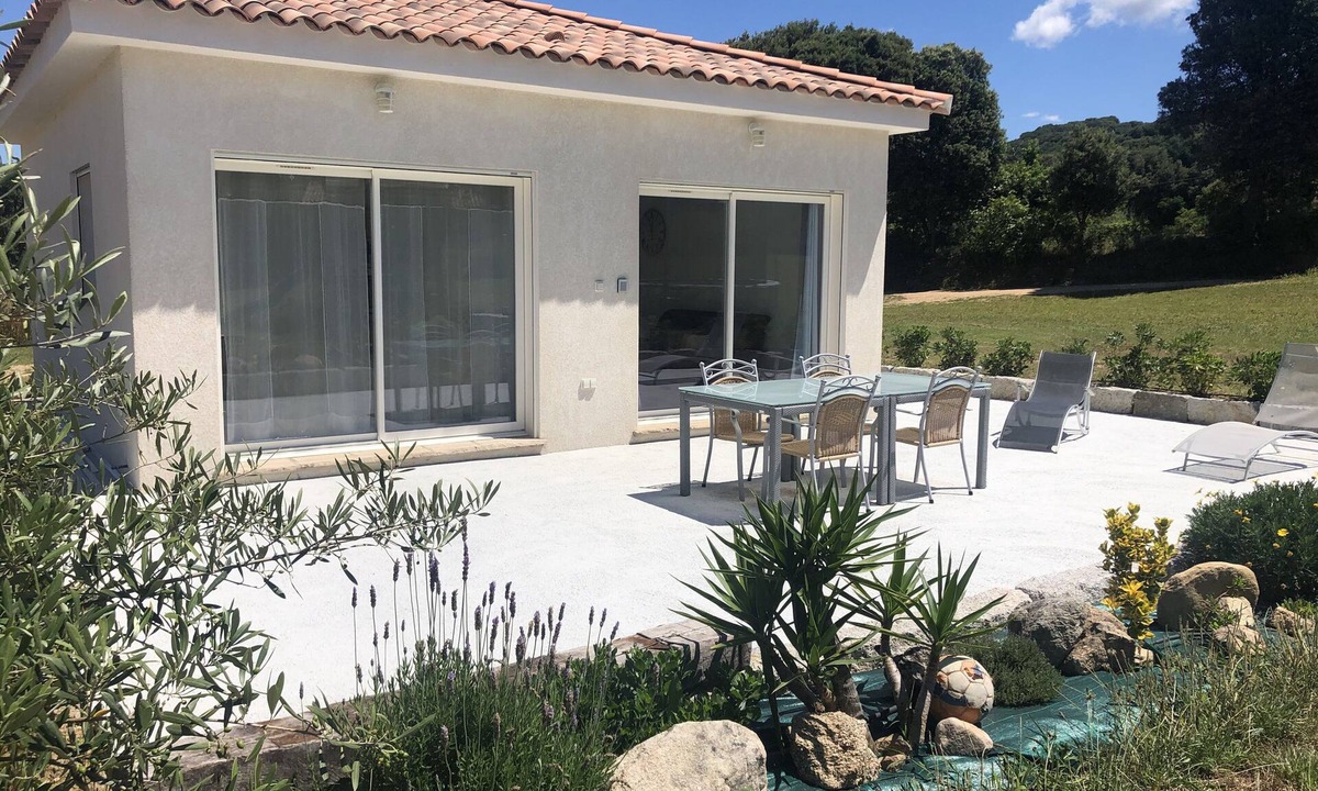 Petreto-Bicchisano House | Charming villa between sea and mountains