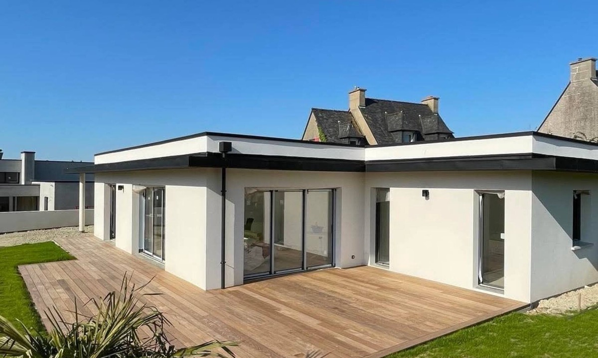Roscoff Villa | Charming villa 400m from the center of Roscoff, Parking, Enclosed garden, wifi