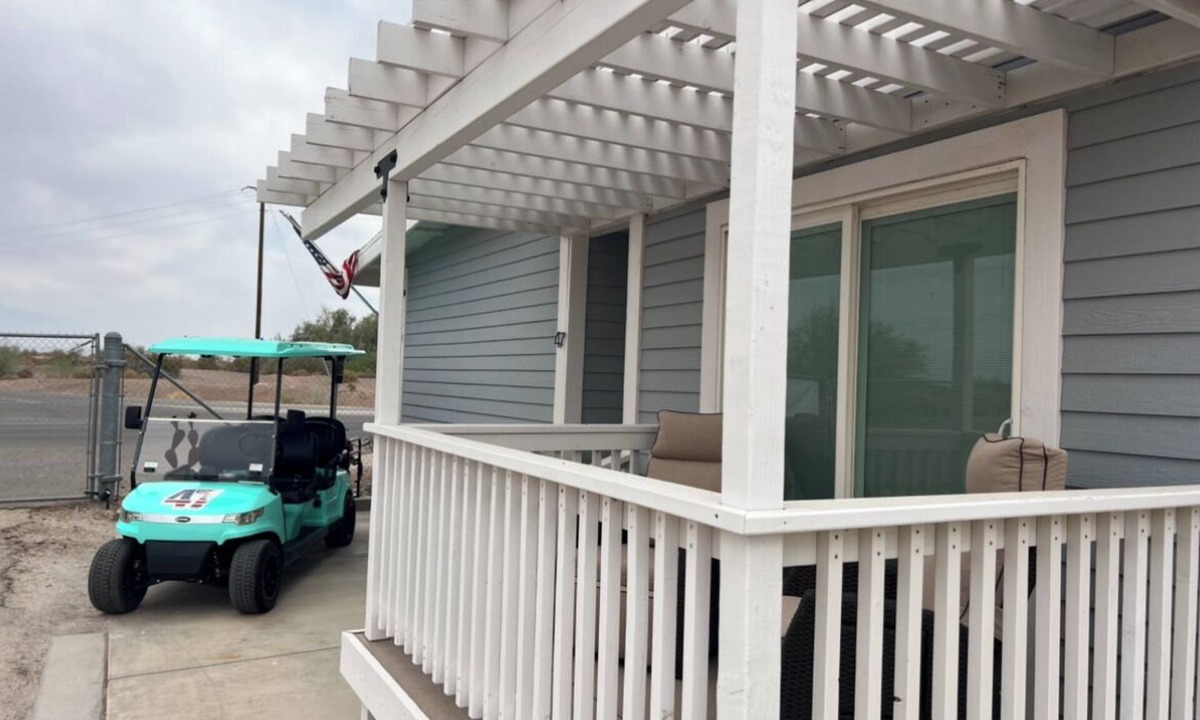 Yuma House | Colorado River Home 6 seater Golf Cart & Boat Slip