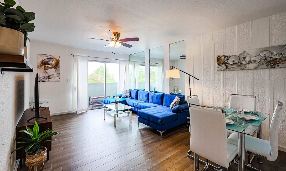 Pavoreal Condo | Comfy Condo next to Fashion Square w/ POOL!
