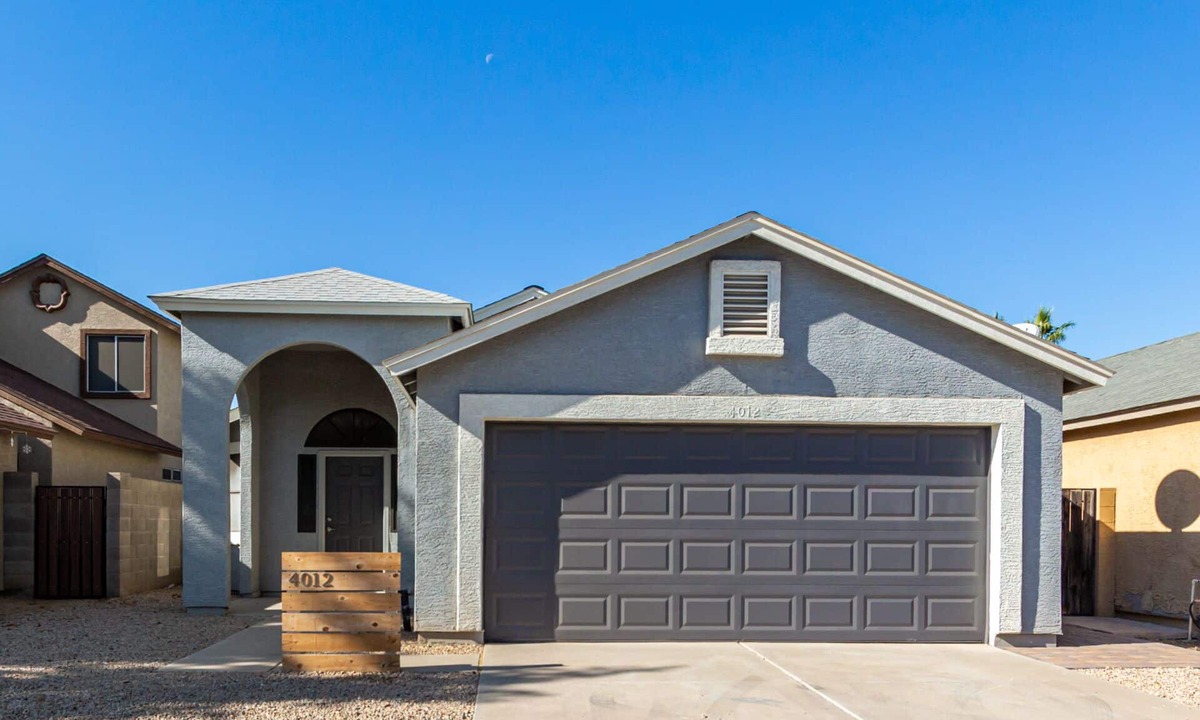 Maryvale House | comfy! Entire home-near Cardinals Stadium