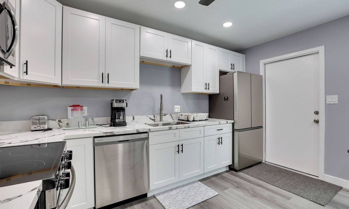 Alhambra Apartment | Convenient Phoenix Apartment: Private Fenced Patio