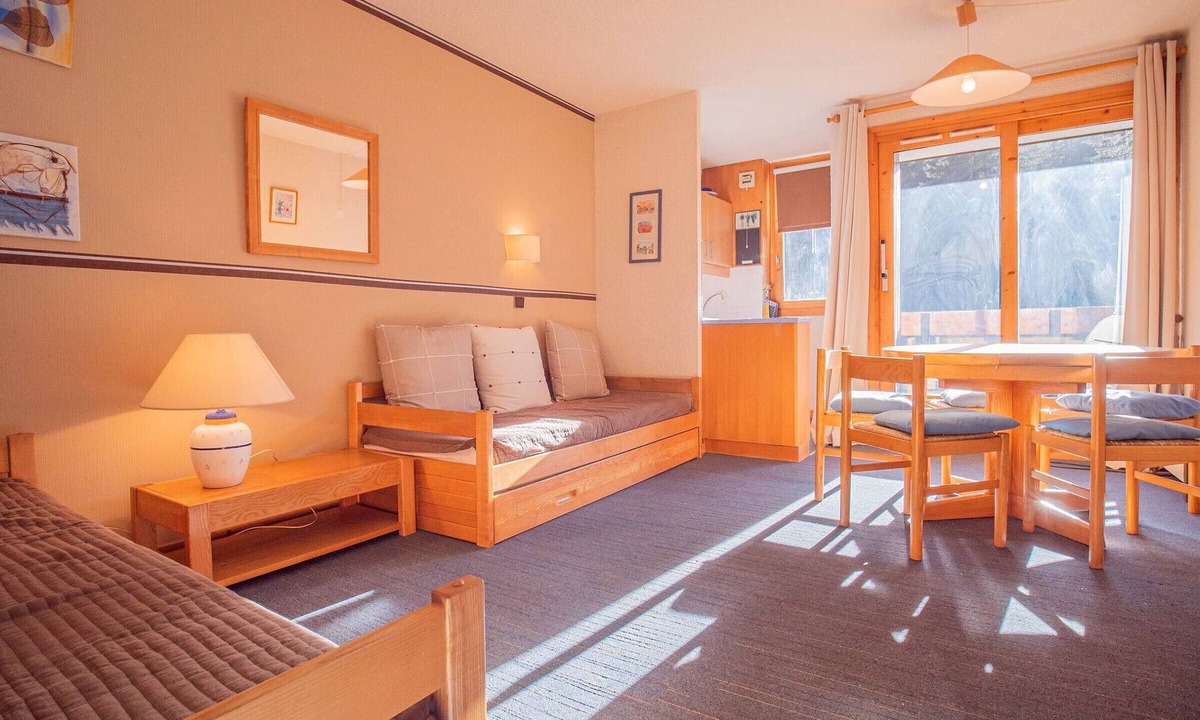 Valmorel Apartment | Cozy 2-Room Apartment for 5, Near Ski Slopes and Shops, Crève-Cœur