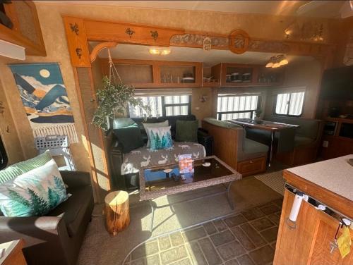 Kingman Villa | Cozy Hualapai Mountain Escape Firepit Trails and Stars