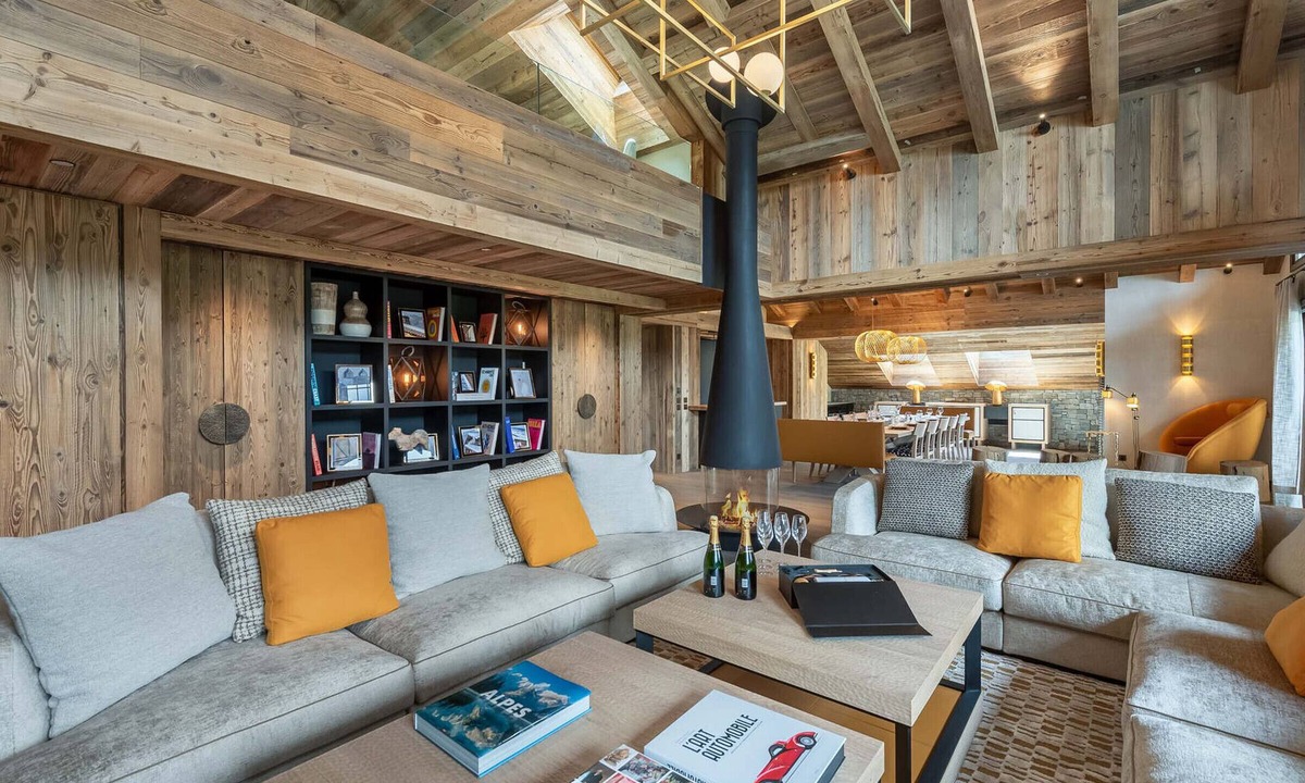 Meribel Apartment | Exceptional penthouse with jacuzzi, sauna, ski-in/ski-out, pets welcome