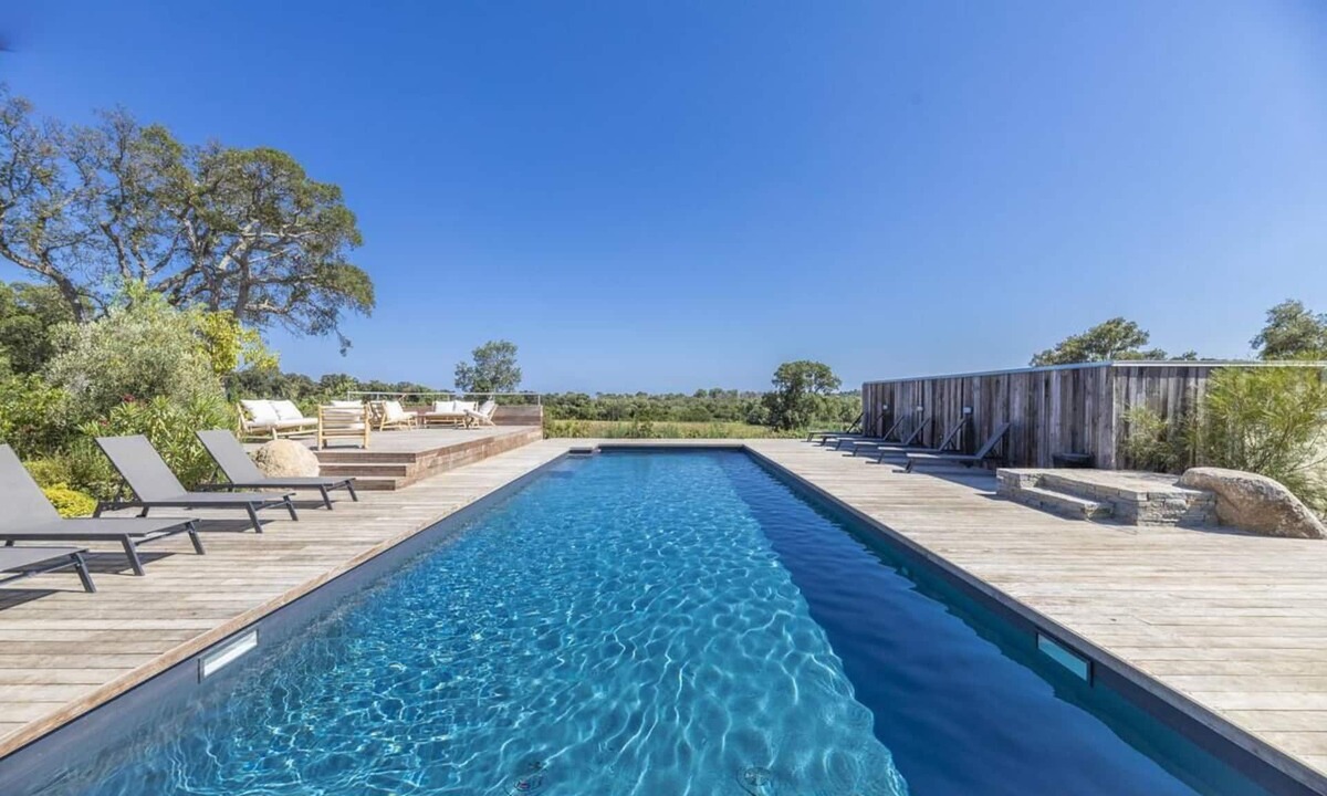 Pinarellu Apartment | Apartment T3 d'Architecte * Beach access, Swimming pool, Sauna, Fitness & Massages