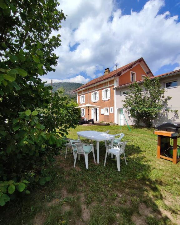 Saint-Ame Apartment | Gîte cosy avec avec jardin et parking privatifs - Hautes Vosges