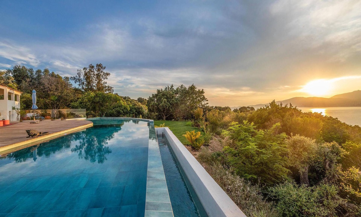 Porticcio House | Gorgeous home in Porticcio