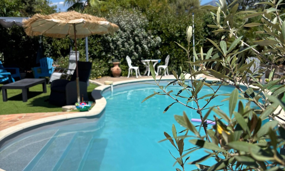 Grosseto-Prugna Apartment | Ground-floor apartment in Porticcio. 70 m2. Private garden and parking. Quiet. 2 to 5 people,
