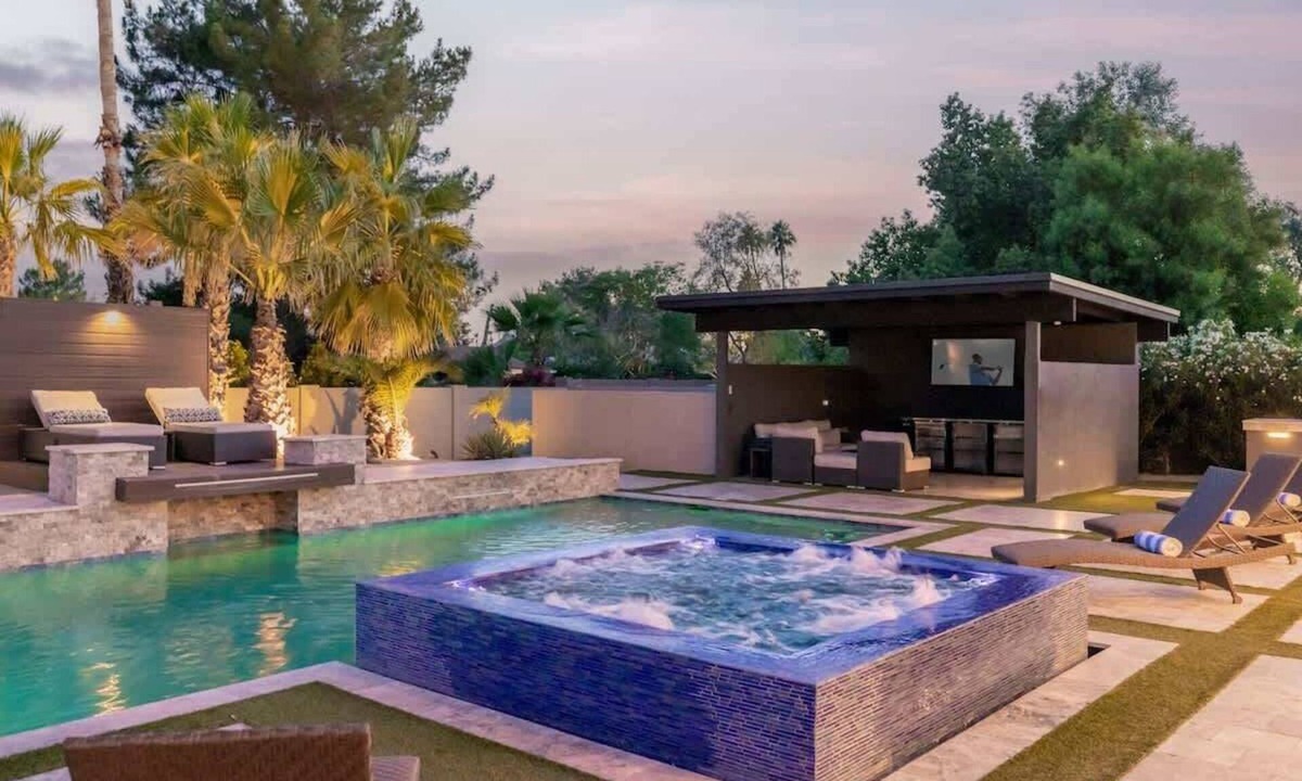Avant House | HÓZHÓ Resort-Style Desert Escape w/Pool & Cabana