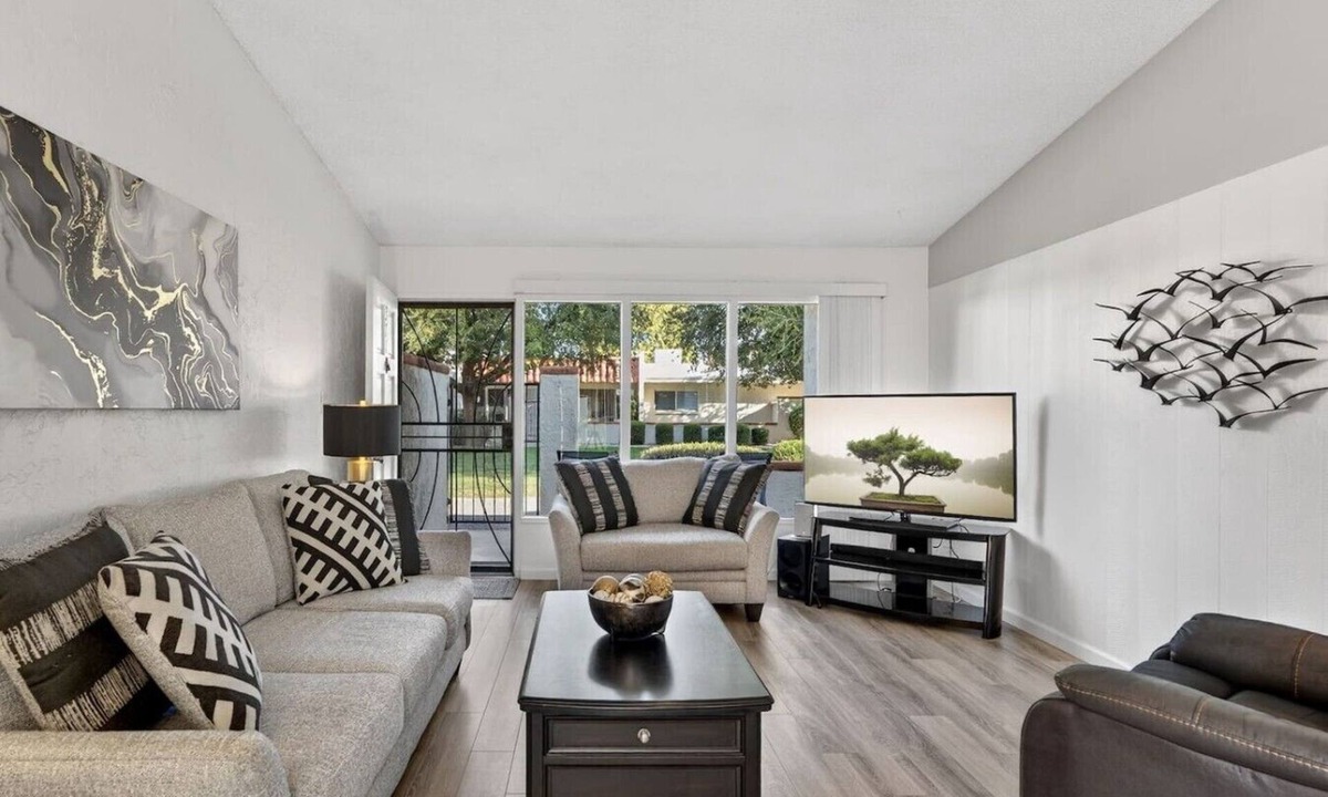 Golden Hills Apartment | Healing Haven Near Banner Heart Hospital