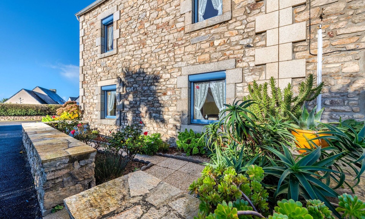 Roscoff House | Holiday Home 'Maison De Caractère' with Wi-Fi