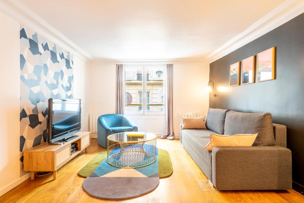Saint-Gervais Apartment | HolidaysInParis - Bourg Tibourg