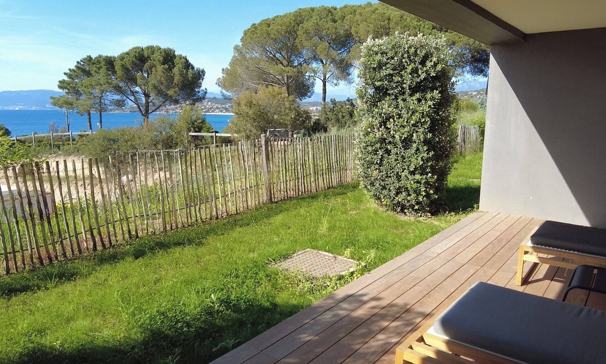 Isolella Apartment | Horizon duplex sea view