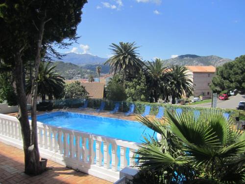 Saint-Florent Hotel | Hotel Madame Mere