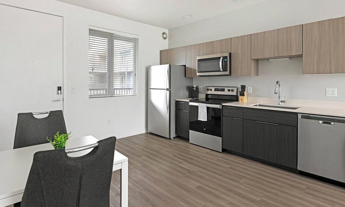 Goodyear Apartment | Landing | Modern Studio, Pool, Courtyard