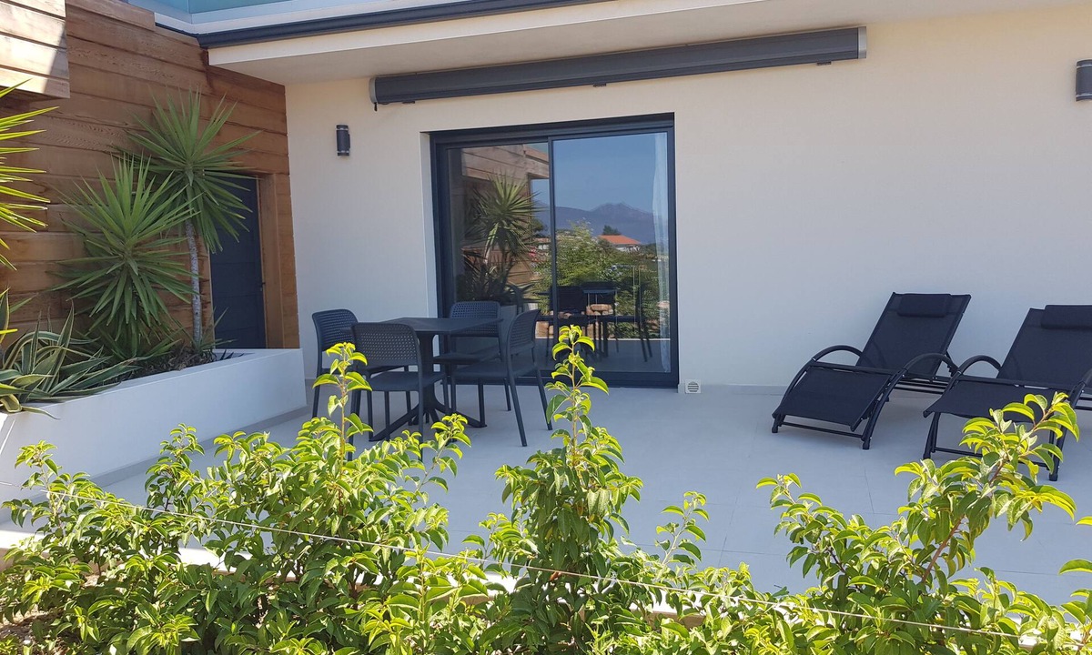 Bastelicaccia Apartment | LARGE Studio 35m2,new and air-conditioned Available June 25 to July 5