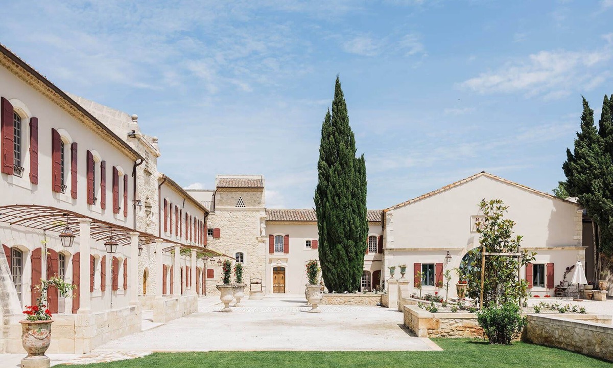 Arles House | Le Mas Caladoc – Luxury Retreat with Private Spa in Provence