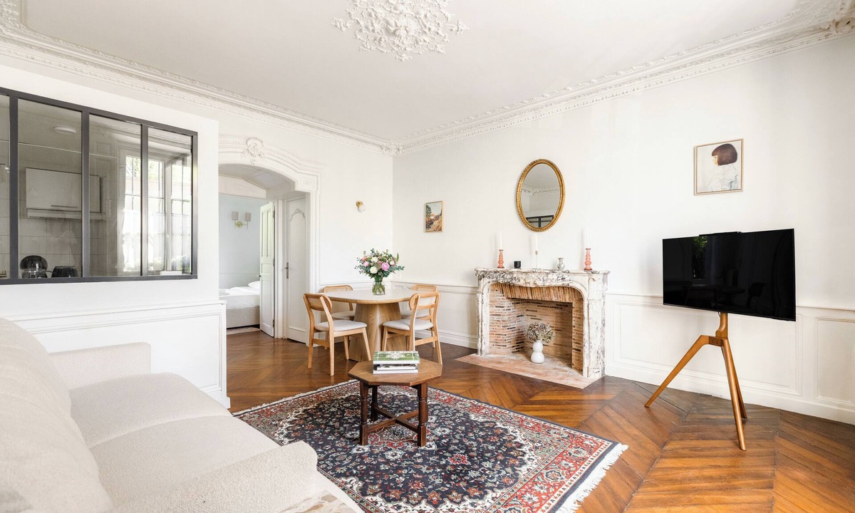 Versailles Apartment | Le Provence - Les Demoiselles at Versailles