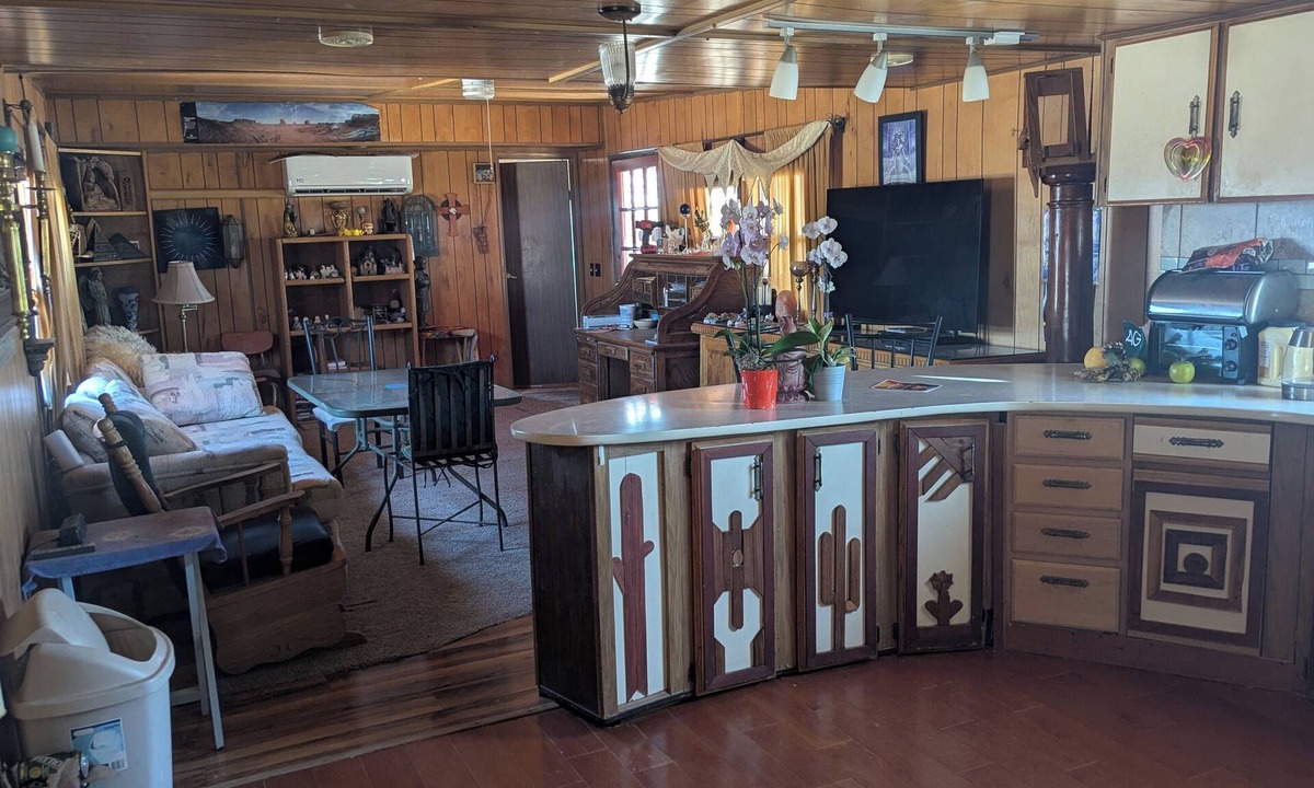 Tucson House | Lovely 3-bedroom private mobile home with WiFi in Tucson