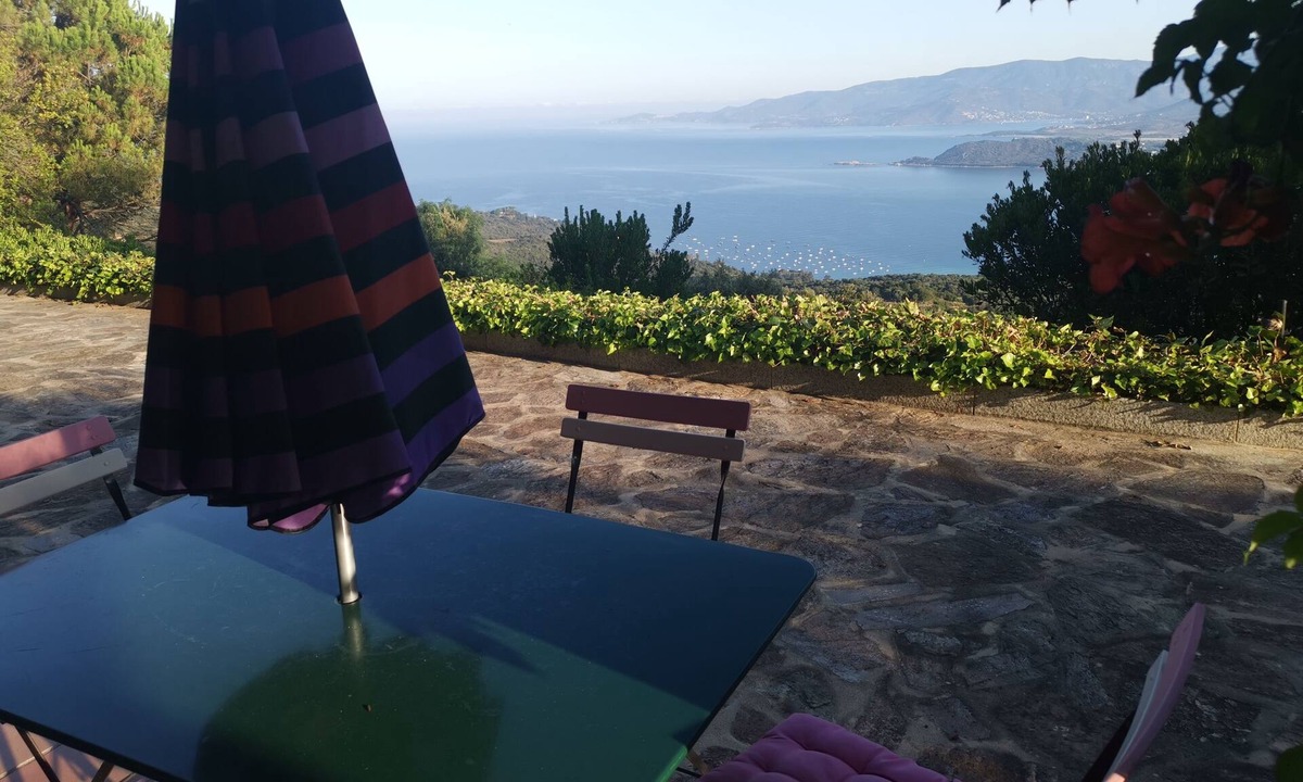 Calcatoggio Villa | Luxurious Villa with breathtaking panoramic sea and mountain views