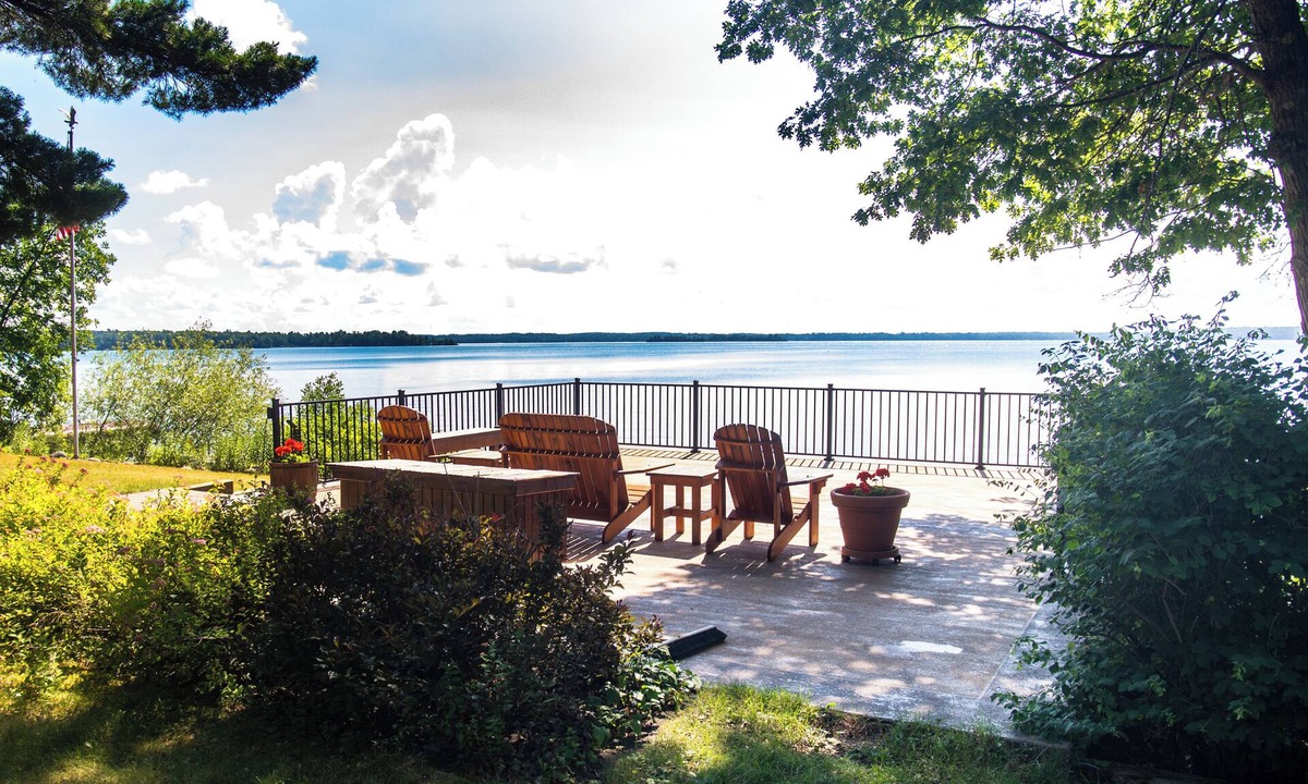 Hackensack House | Luxury Woman Lake home with entire separate guest house over garage
