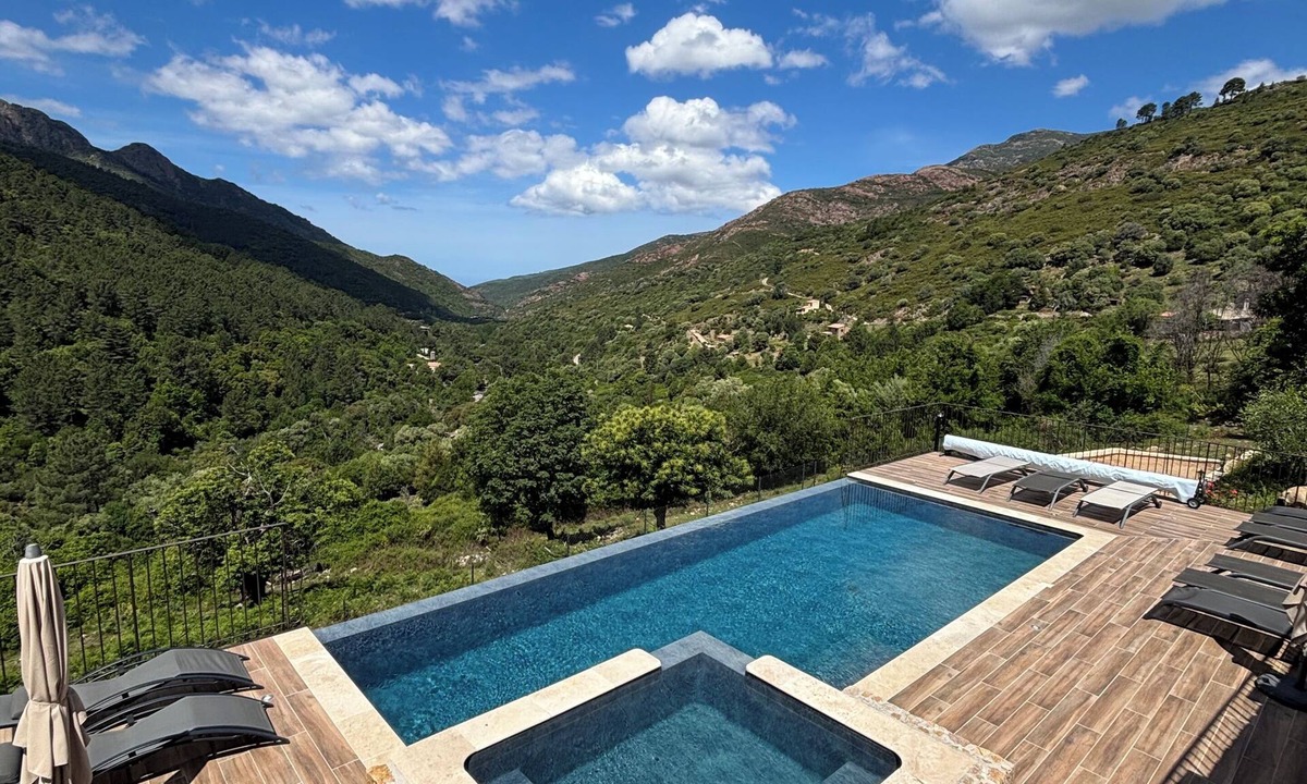 Manso Apartment | Magnifique Appart. 6 Pers + 150 m² Terrasse vue Imprenable, Piscine/jaccuzzi