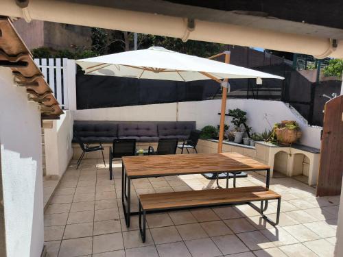 Mezzavia House | Maison chaleureuse à Ajaccio avec vue sur le jardin