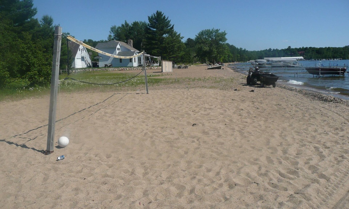 Crosslake Cabin | Massive Swimming Beach, Volleyball! Cabin, Huge Game Room. August Openings!