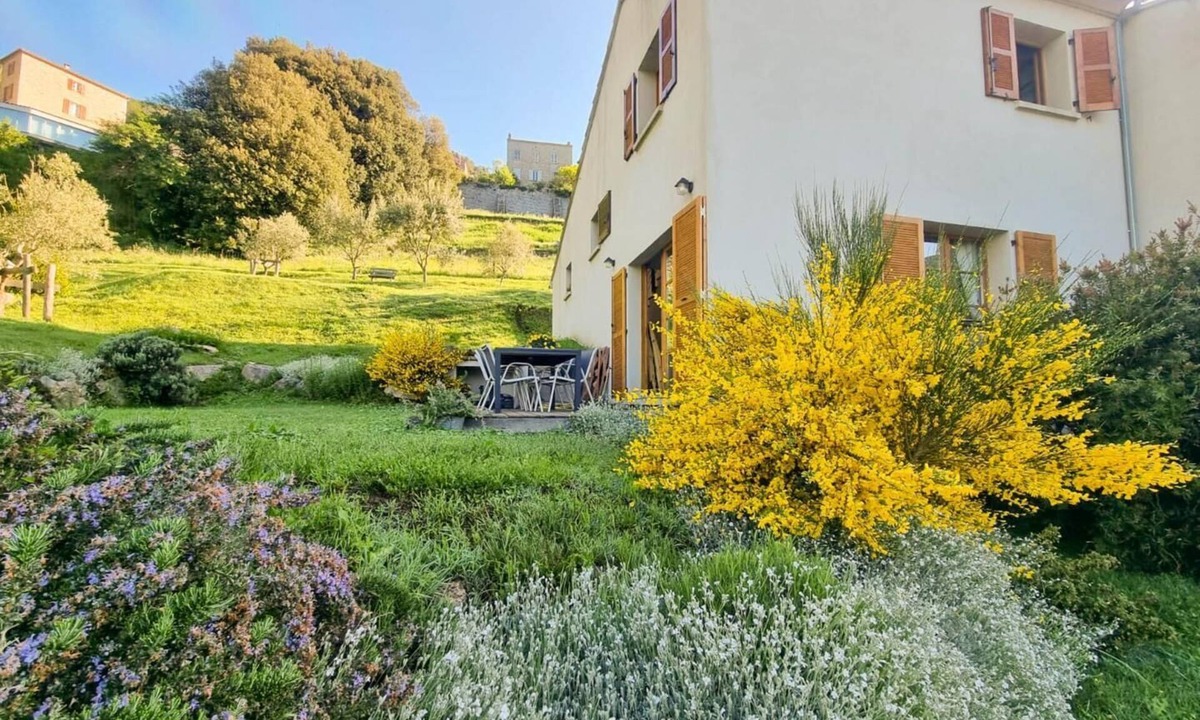 Tolla House | Mercujo - Lakeside - TOLLA