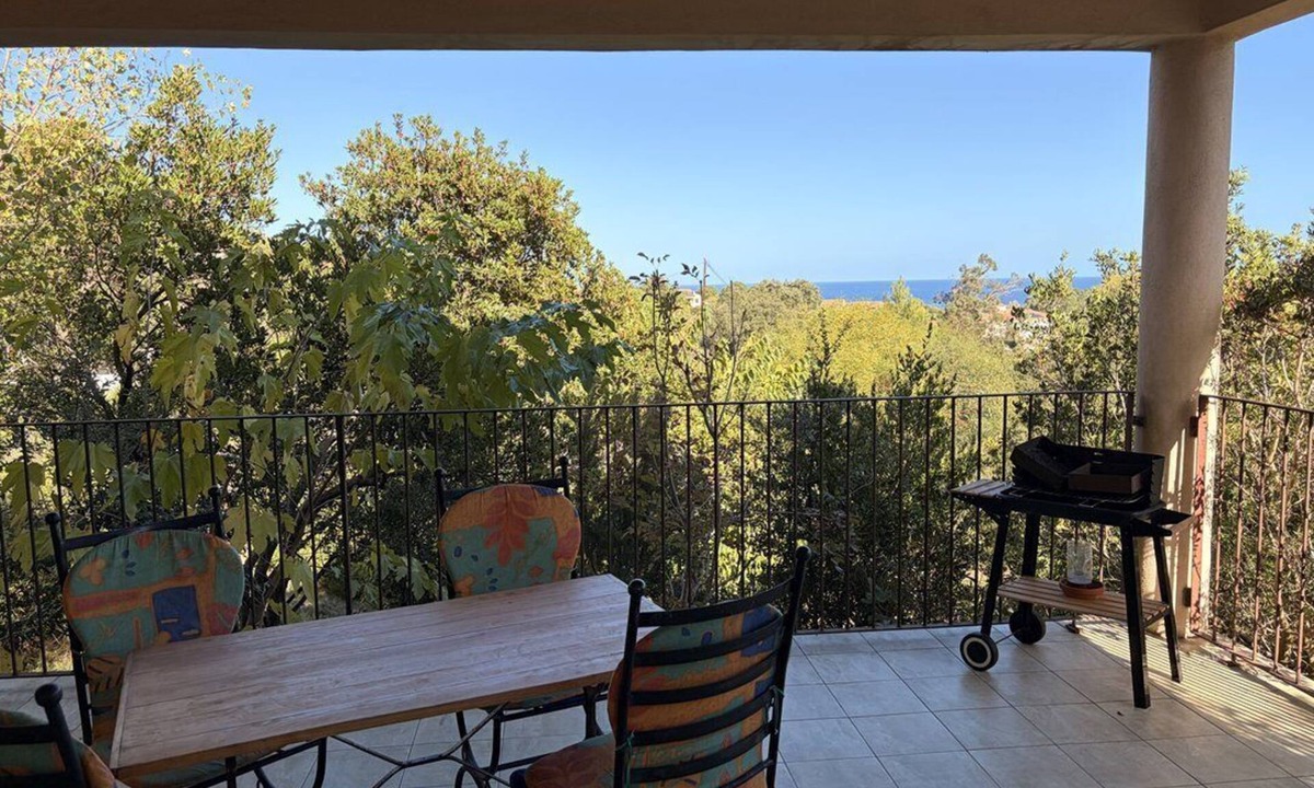 Favone House | MYRTA-Swimming pool in residence - sea view - beach within walking distance